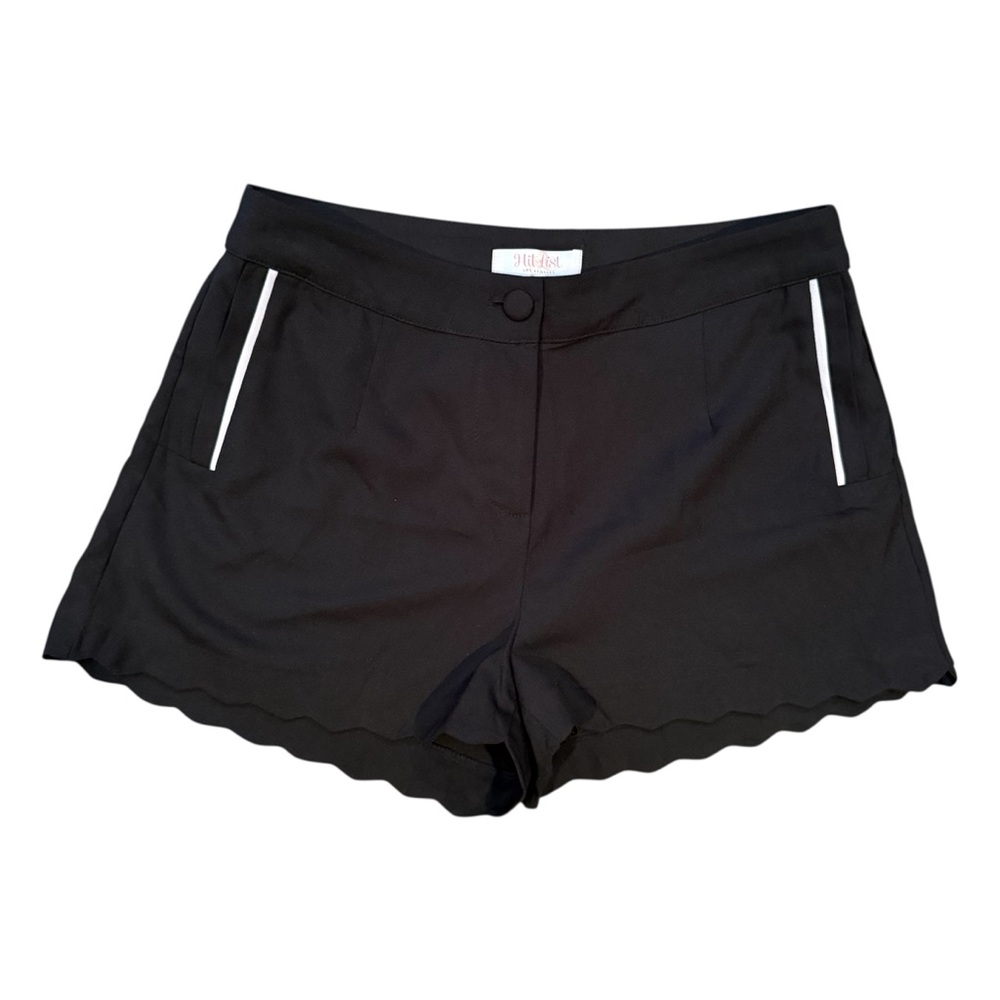 NWT Hit List Los Angeles Black Scallop Hem Shorts Women's M